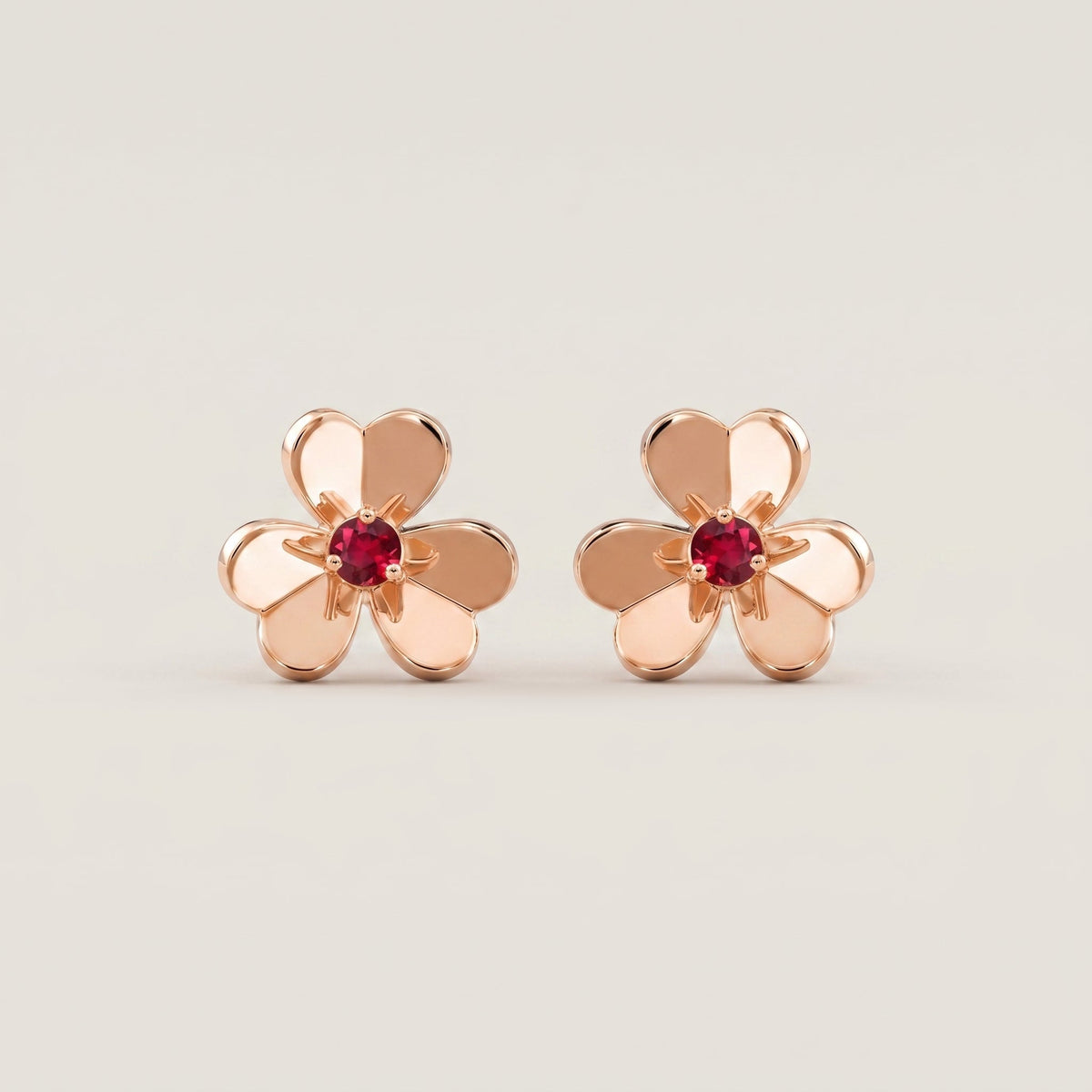 Frivole Mini Flower Earrings