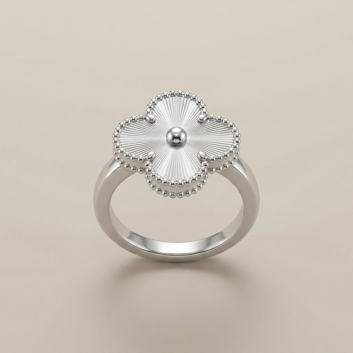 Vintage White Gold Alhambra Ring