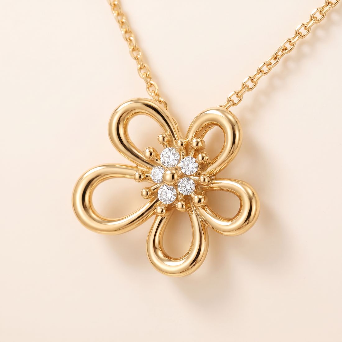 Flowerlace Pendant Necklace