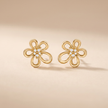 Flowerlace Stud Earrings