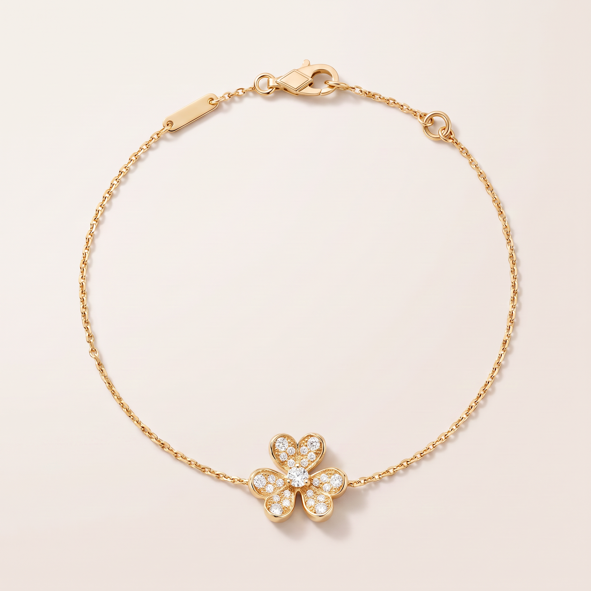 Frivole Pavé Diamonds Bracelet